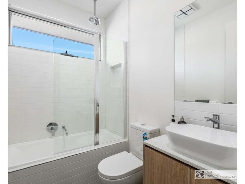 4/100 Civic Parade, Altona VIC 3018