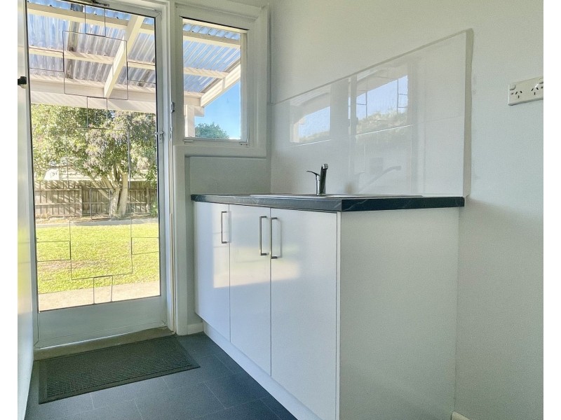 24A Grieve Parade, Altona VIC 3018