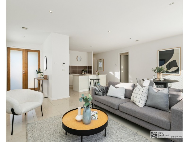 3/180 Civic Parade, Altona VIC 3018