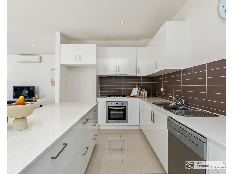 3/180 Civic Parade, Altona VIC 3018