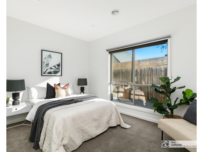 3/180 Civic Parade, Altona VIC 3018