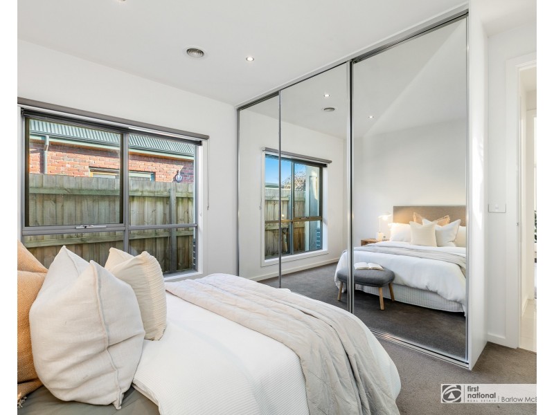 3/180 Civic Parade, Altona VIC 3018