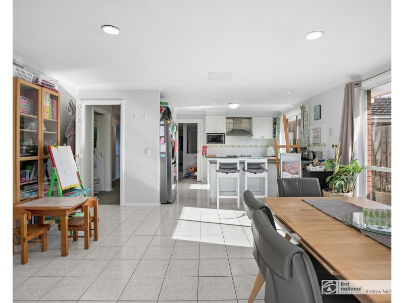 17 Dixon Court, Altona Meadows VIC 3028