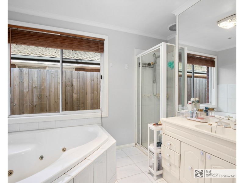 17 Dixon Court, Altona Meadows VIC 3028