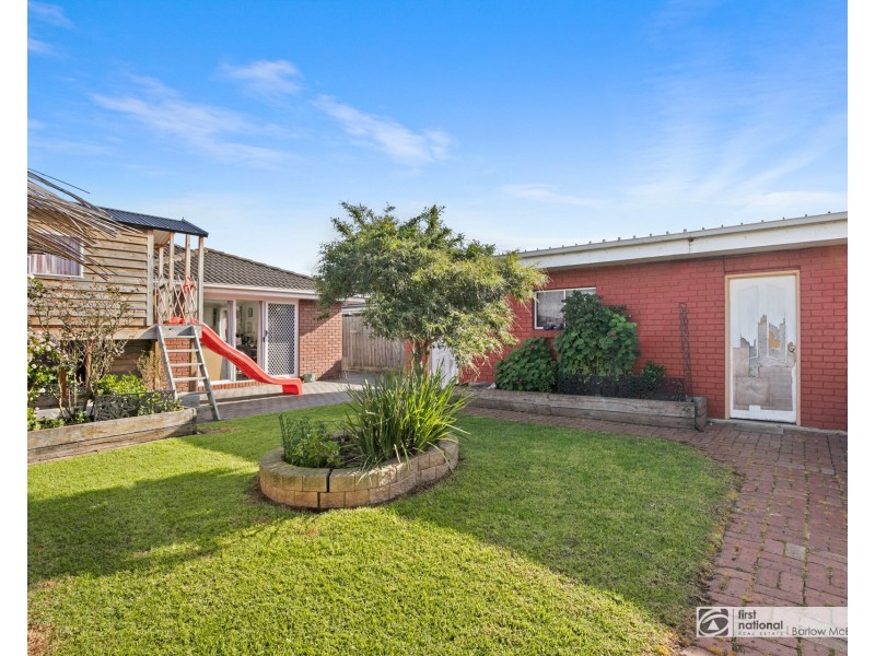 17 Dixon Court, Altona Meadows VIC 3028
