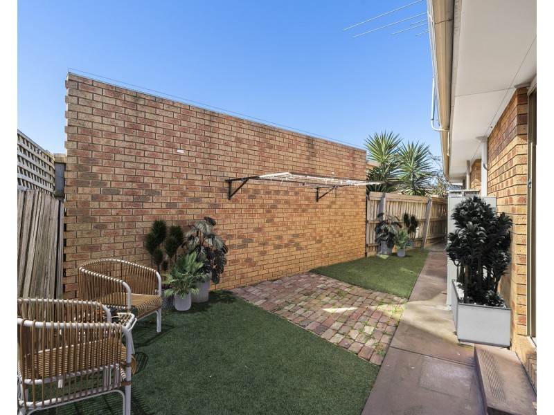 2 Hakea Court, Altona Meadows VIC 3028