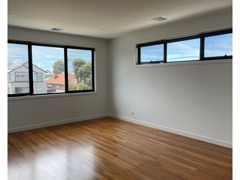 1/49 Bent Street, Altona VIC 3018