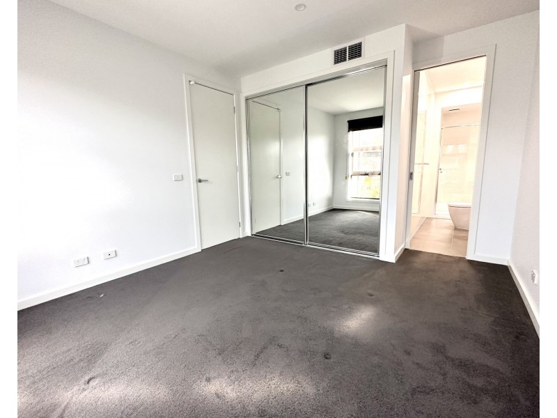 1/49 Bent Street, Altona VIC 3018