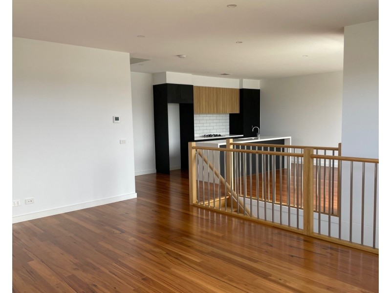 1/49 Bent Street, Altona VIC 3018