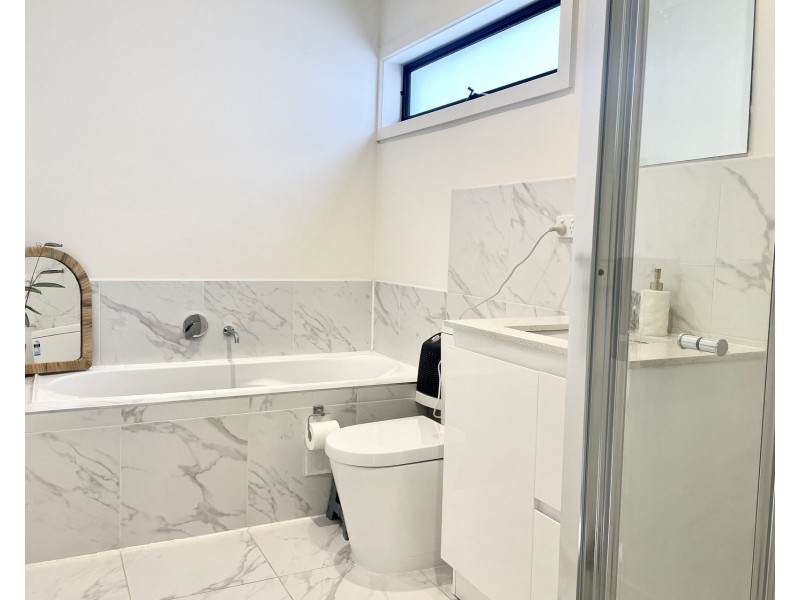 2/12 Brennan Court, Altona Meadows VIC 3028