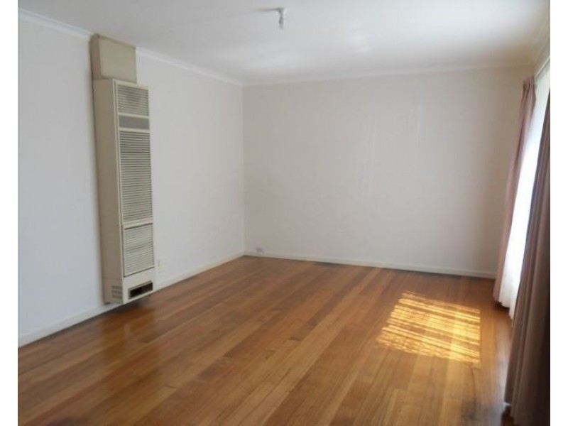 1/8 Romawi Street, Altona VIC 3018