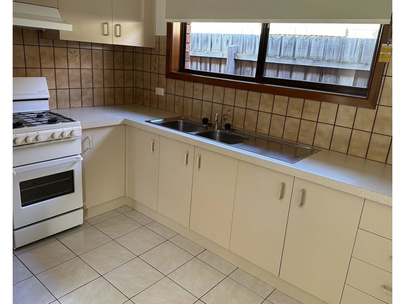 1/355 Queen Street, Altona Meadows VIC 3028