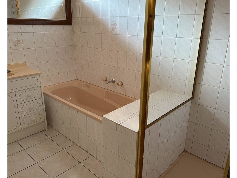 1/355 Queen Street, Altona Meadows VIC 3028