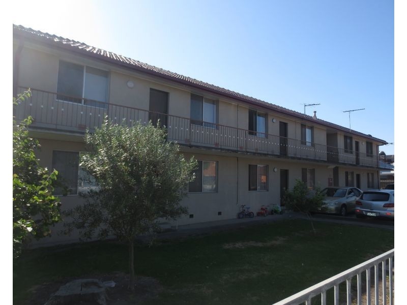 4/80 May Street, Altona North VIC 3025