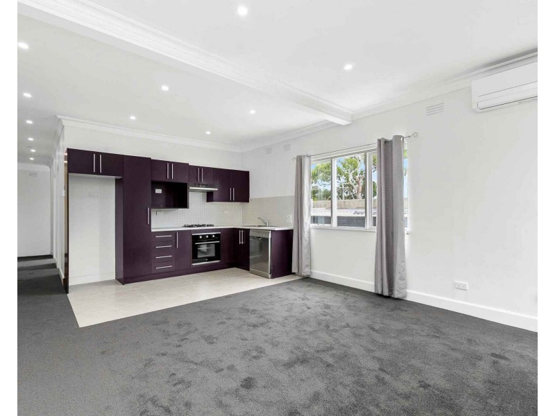 1/6 Harrington Square, Altona VIC 3018