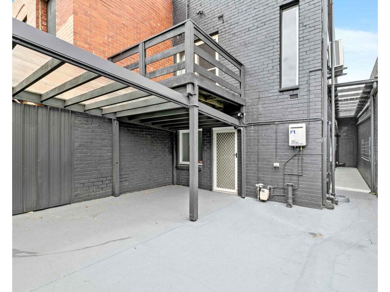 1/6 Harrington Square, Altona VIC 3018