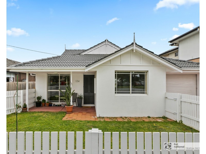 1/134 Civic Parade, Altona VIC 3018