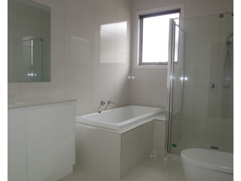 B/133 Railway Street North, Altona VIC 3018