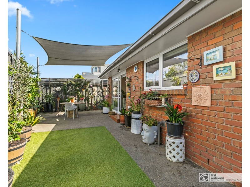 2/62 Queen Street, Altona VIC 3018