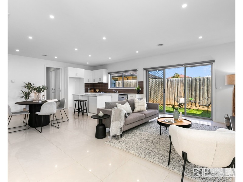 2/180 Civic Parade, Altona VIC 3018