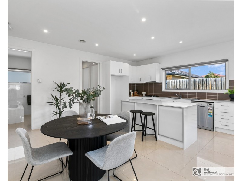 2/180 Civic Parade, Altona VIC 3018