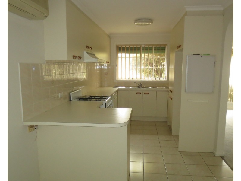 2/112 Blyth Street, Altona VIC 3018