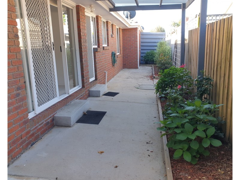 2/112 Blyth Street, Altona VIC 3018