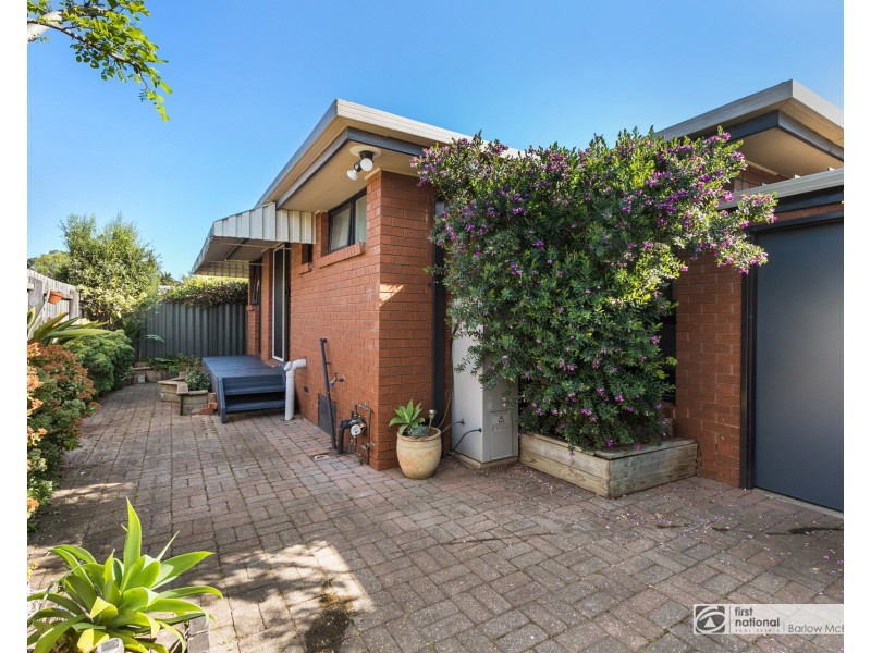 2/114 Blyth Street, Altona VIC 3018