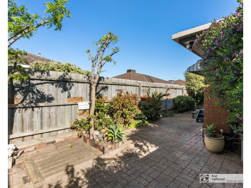 2/114 Blyth Street, Altona VIC 3018