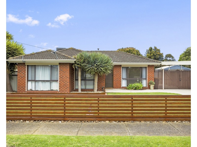 5 Pine Drive, Altona Meadows VIC 3028