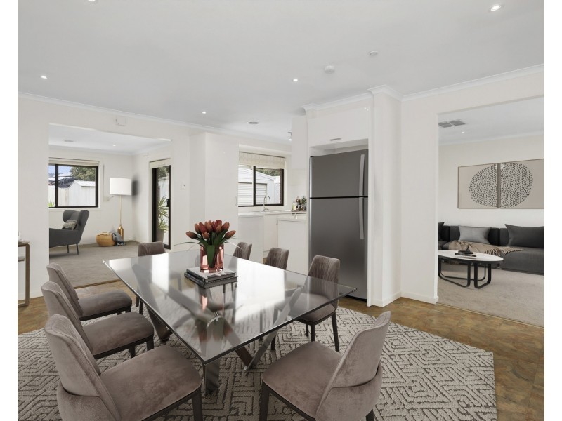 5 Pine Drive, Altona Meadows VIC 3028