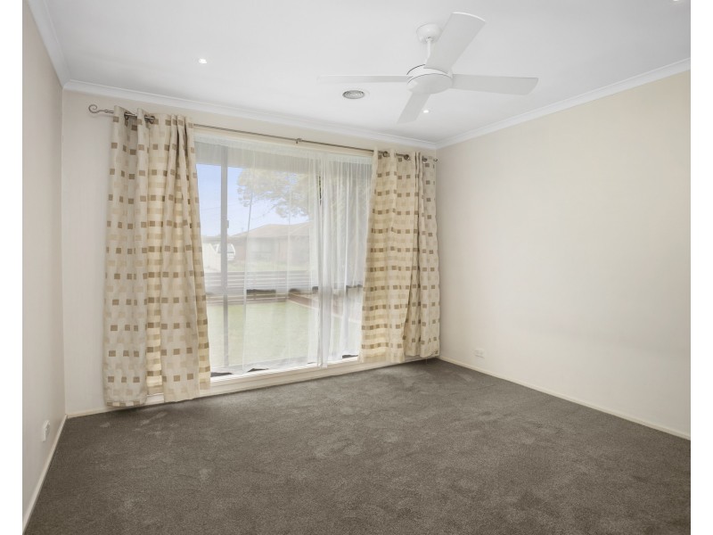 5 Pine Drive, Altona Meadows VIC 3028