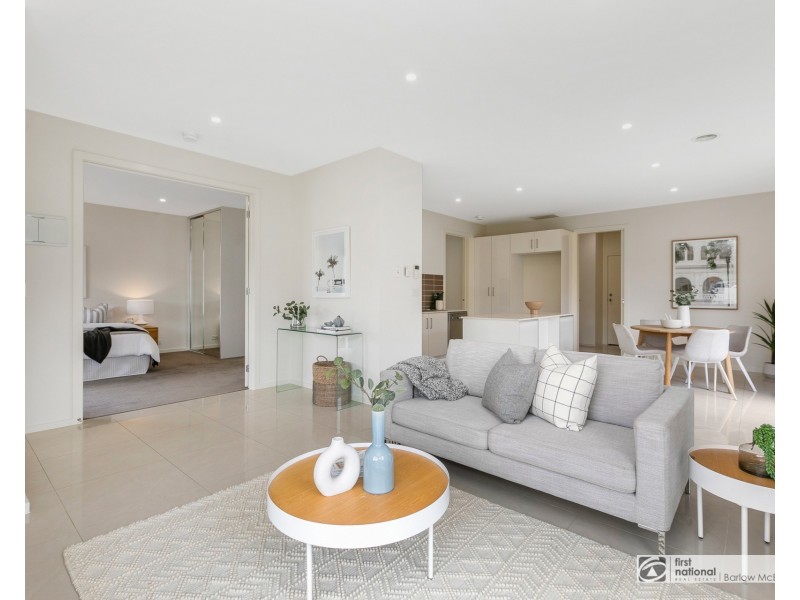 1/180 Civic Parade, Altona VIC 3018