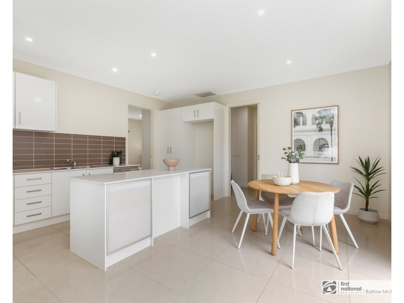 1/180 Civic Parade, Altona VIC 3018