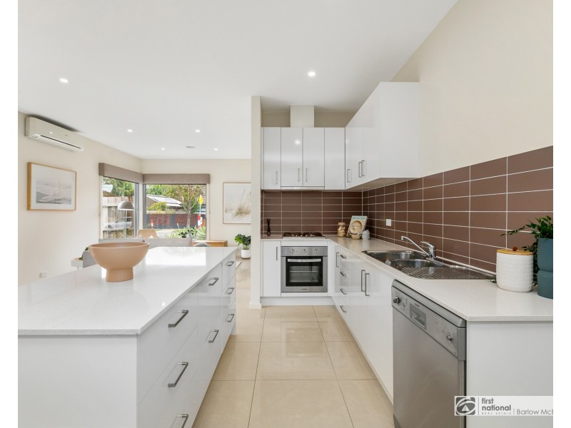 1/180 Civic Parade, Altona VIC 3018