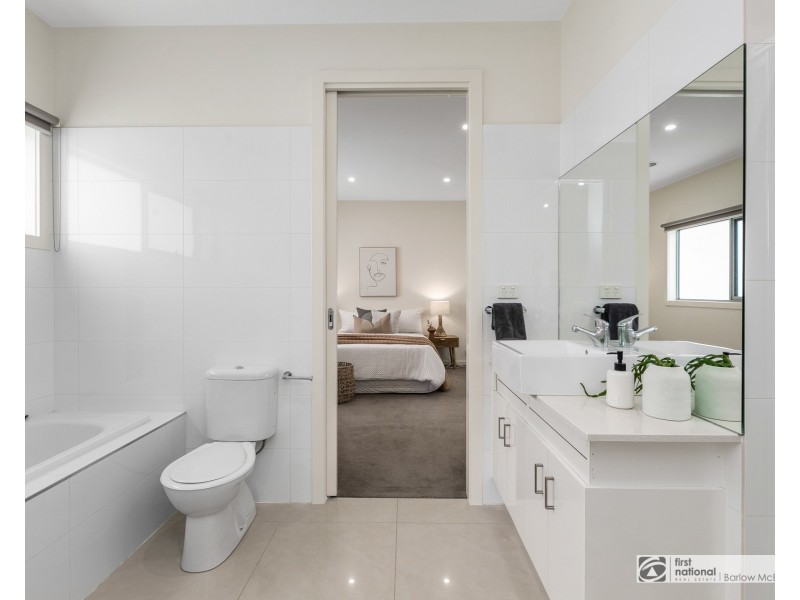 1/180 Civic Parade, Altona VIC 3018