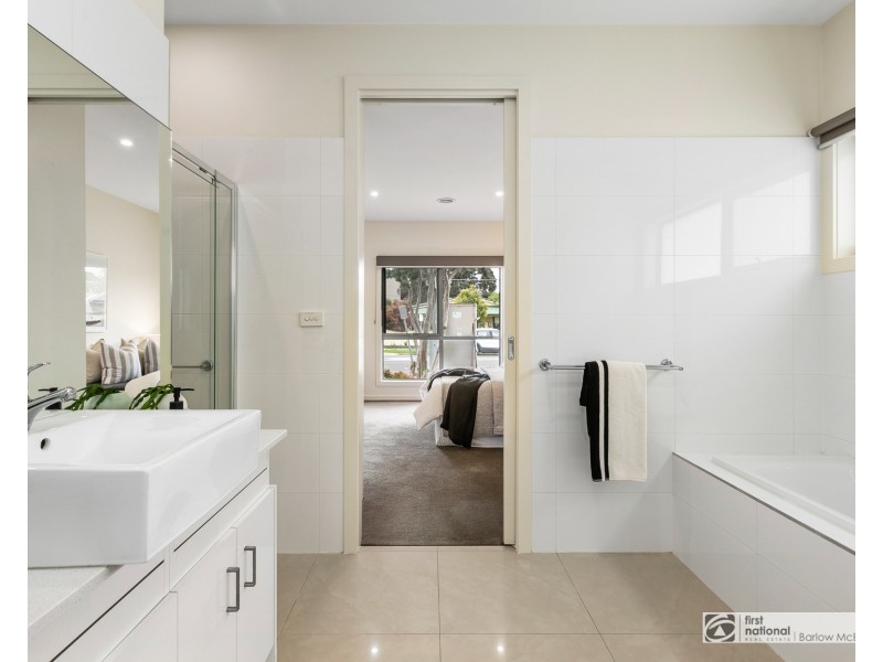 1/180 Civic Parade, Altona VIC 3018