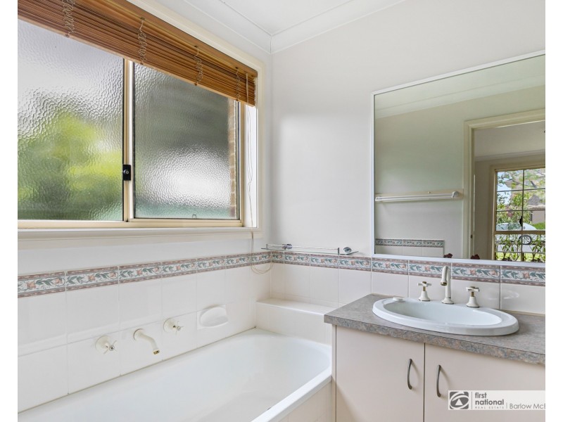 13 Lan Avenue, Altona Meadows VIC 3028