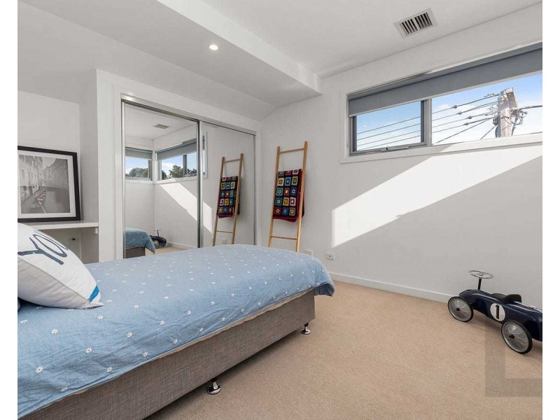 4/22 Mount Street, Altona VIC 3018