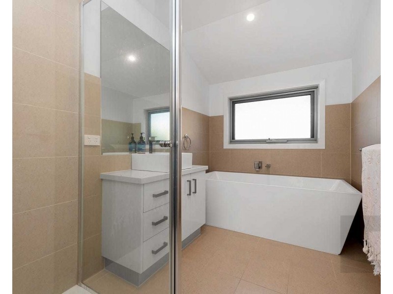 4/22 Mount Street, Altona VIC 3018