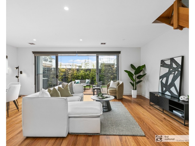 2/67 Rose Street, Altona VIC 3018