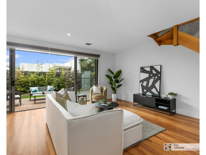 2/67 Rose Street, Altona VIC 3018
