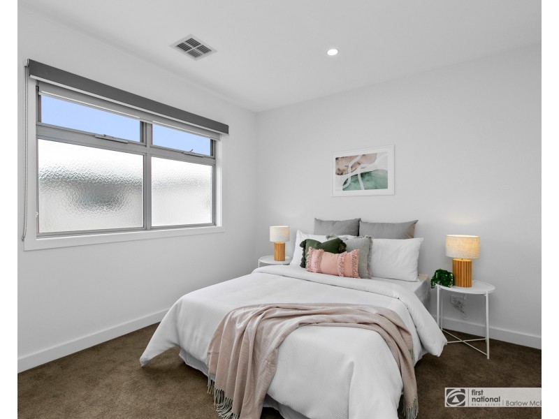 2/67 Rose Street, Altona VIC 3018