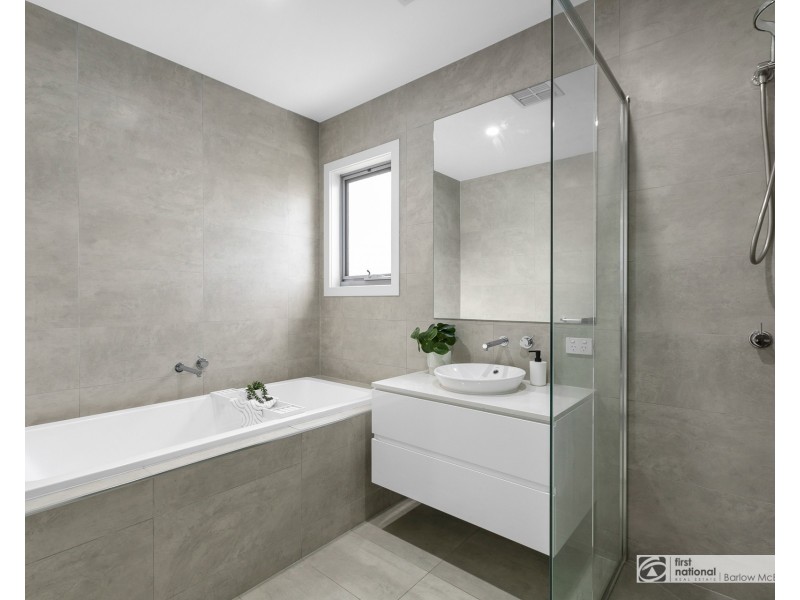 2/67 Rose Street, Altona VIC 3018