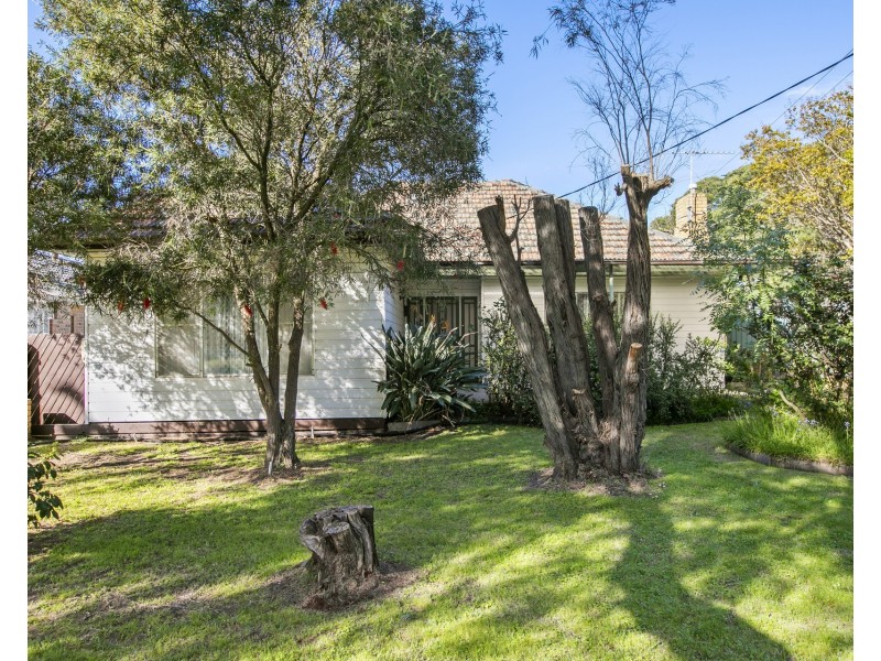 4 Den Dulk Avenue, Altona VIC 3018