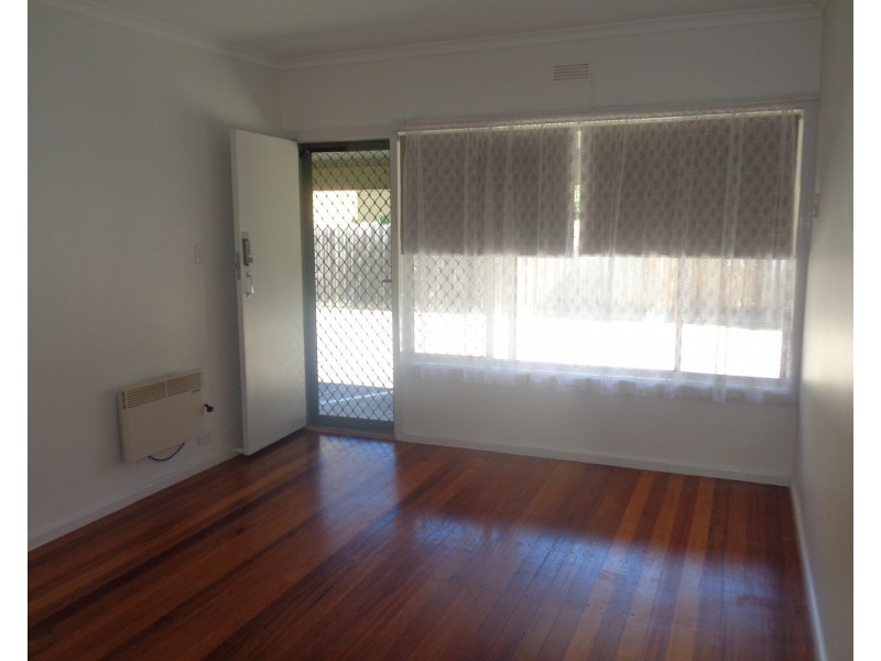 3/8 Romawi Street, Altona VIC 3018