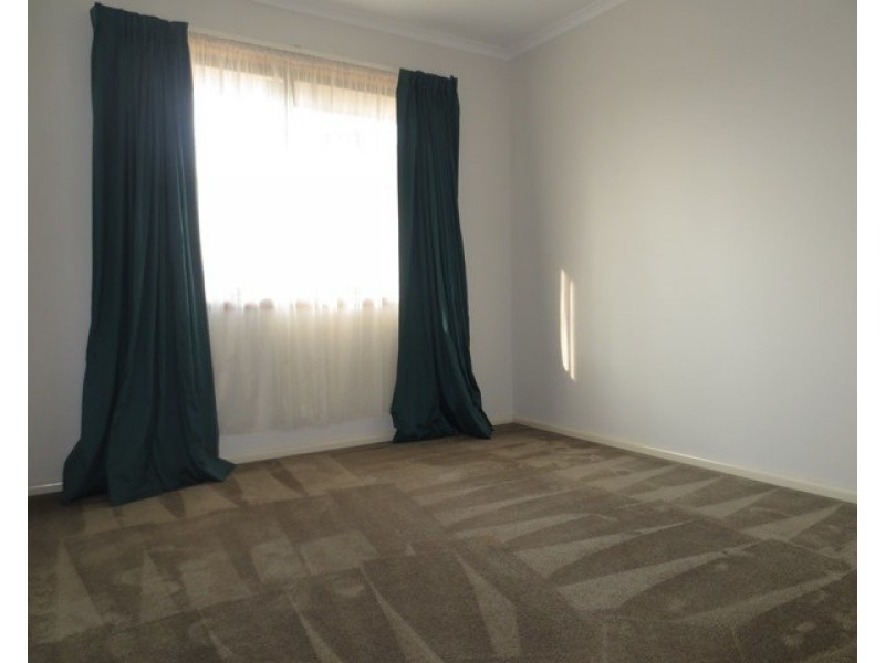 20 Karingal Street, Altona VIC 3018