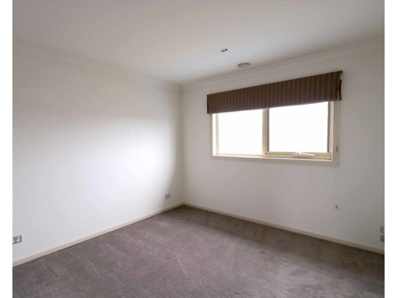 1 Merlow Street, Altona VIC 3018