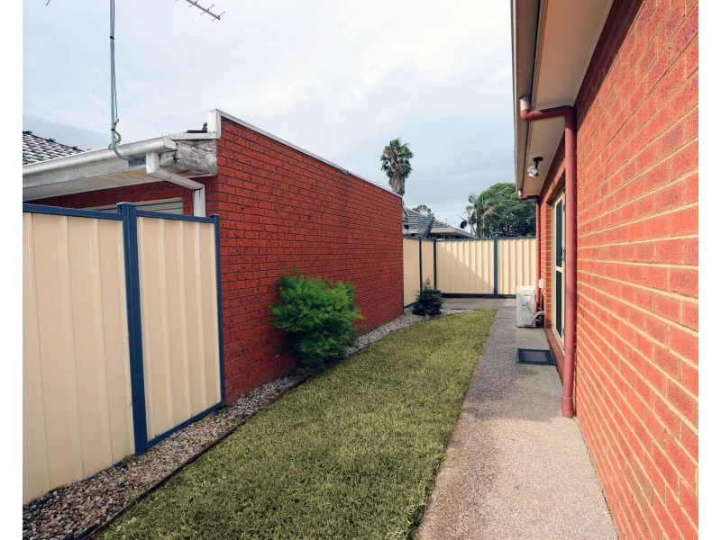 1 Merlow Street, Altona VIC 3018