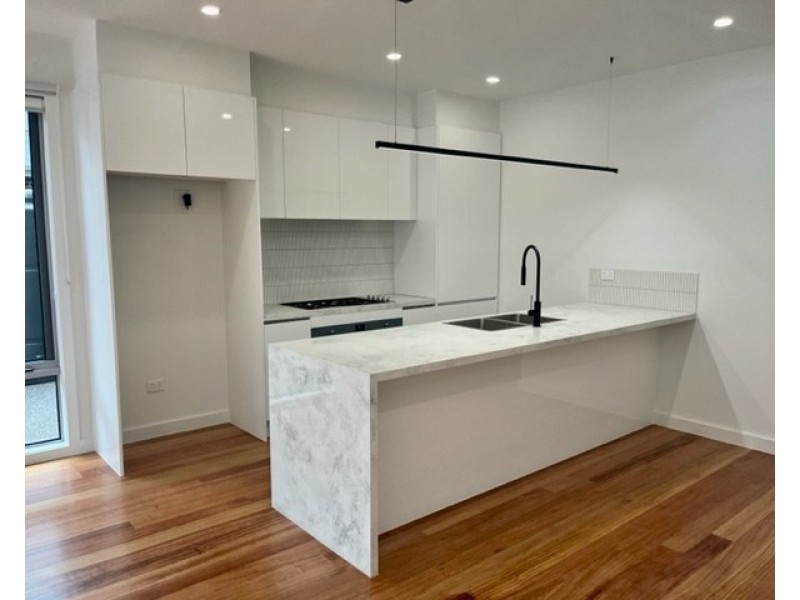 2/63 Rose Street, Altona VIC 3018